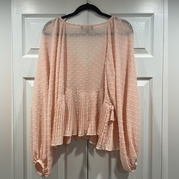 Lulu’s Ruffle Top - Picture 2 of 2